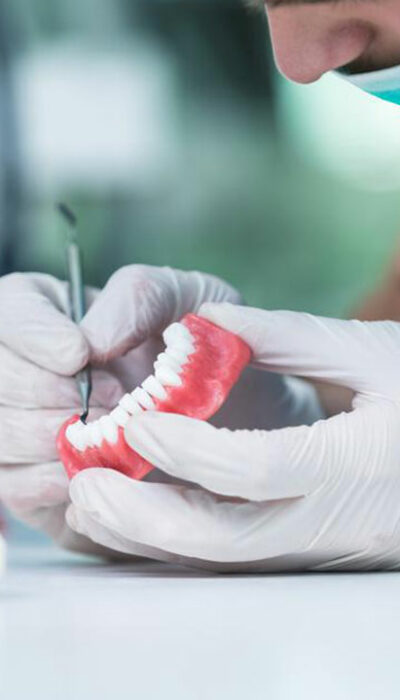 7 useful tips to take care of dentures