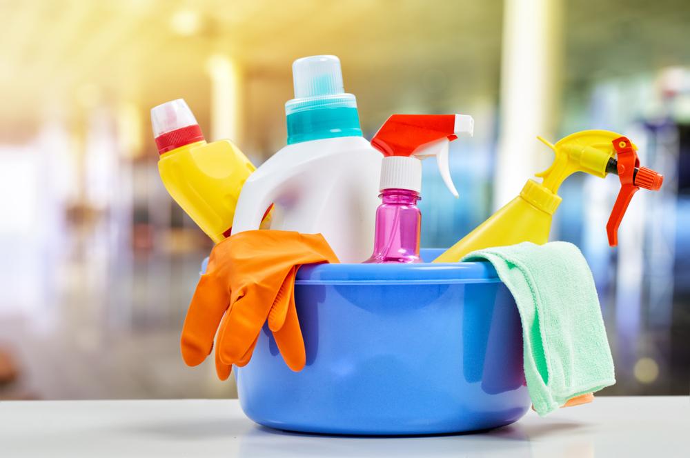 Make the best home cleaning products with natural ingredients