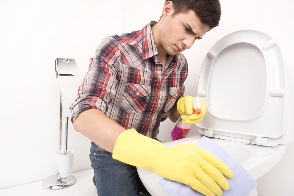 Bathroom cleaning solutions and their types