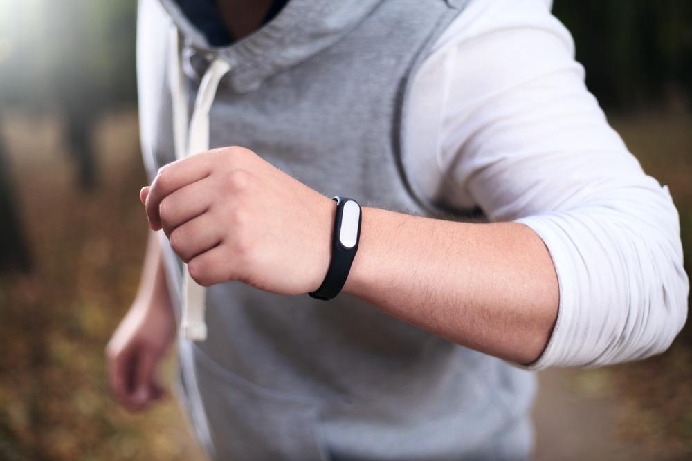 Six Popular Fitness Trackers Of 2017
