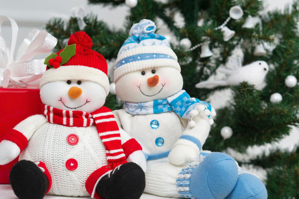 Things to consider when decorating your home with an inflatable snowman