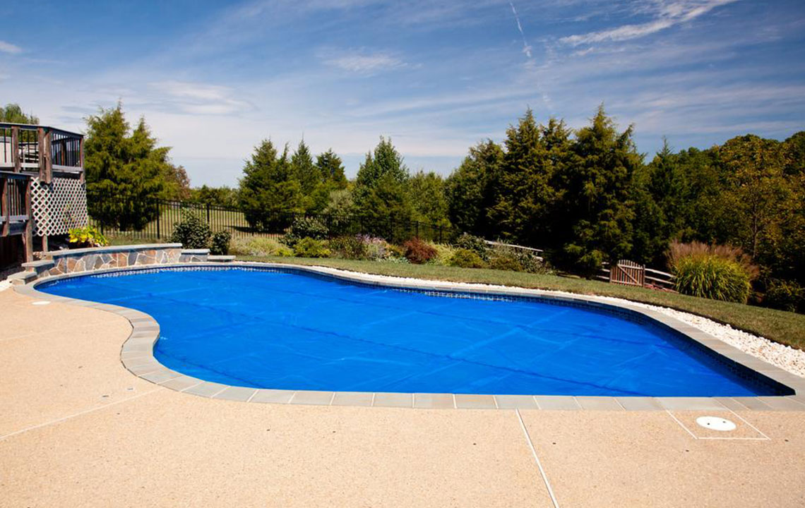 Top five tips for maintaining swimming pool solar covers