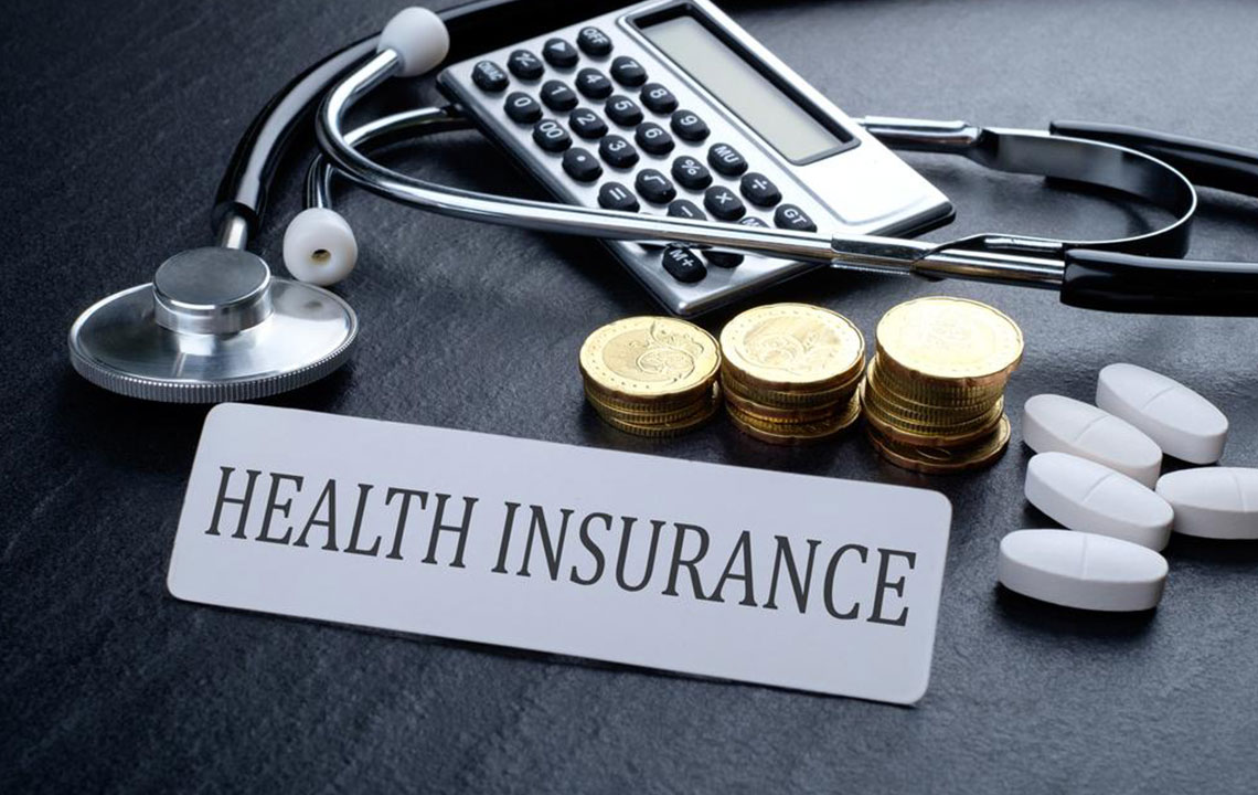 The advantages and disadvantages of health insurance plans