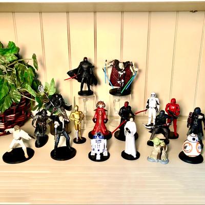 Disney Toys | 17 Various Star Wars Figures | Color: Cream/Tan | Size: 4” & Below