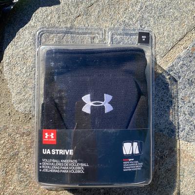 Under Armour Other | New Under Amour Strive Volleyball Kneepads Size Med . | Color: Black/White | Size: Medium