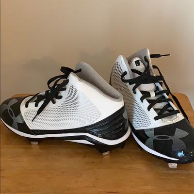 Under Armour Shoes | Baseball Cleats Under Amour Size 11.5 | Color: White | Size: 11.5