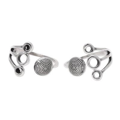 Gleaming Fireworks,'Circle Pattern Sterling Silver Toe Rings from India (Pair)'
