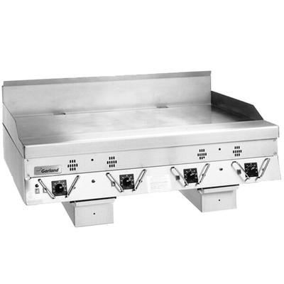 Garland CG-24R Master Series 24 Liquid Propane Production Griddle with Thermostatic Controls and Rear Drain - 60,000 BTU