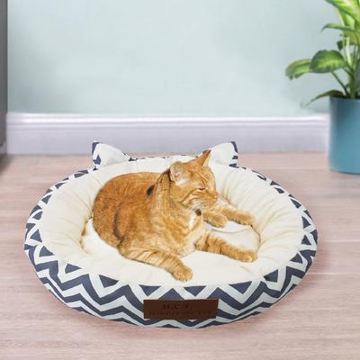 Chevron Printing poly-cotton cozy round cat bed , 21 inch by Happy Care Textiles in Grey